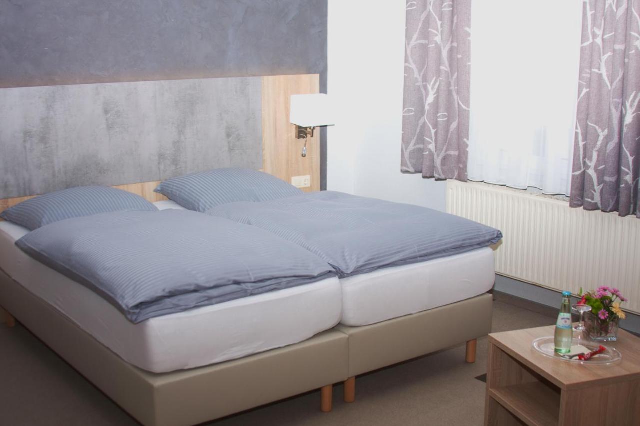 Stichwehs Hotel Am Bahnhof Elze Εξωτερικό φωτογραφία