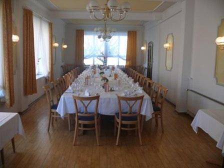 Stichwehs Hotel Am Bahnhof Elze Εξωτερικό φωτογραφία